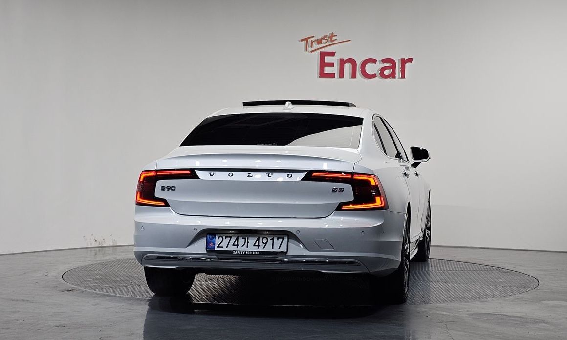 Volvo S90 2023