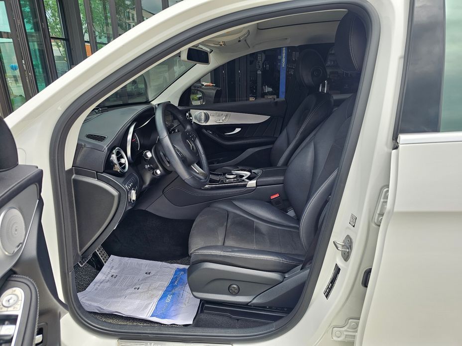 Mercedes-Benz GLC-Class 2019