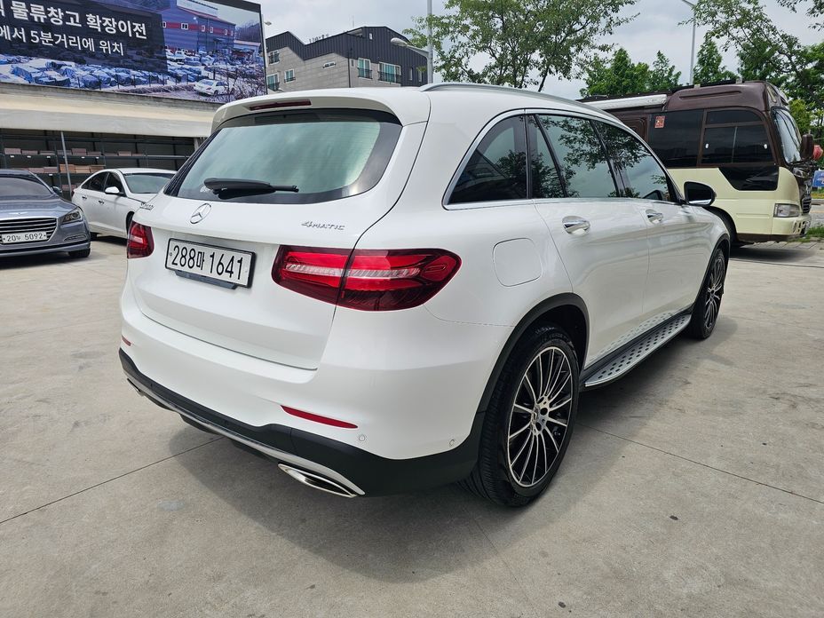 Mercedes-Benz GLC-Class 2019