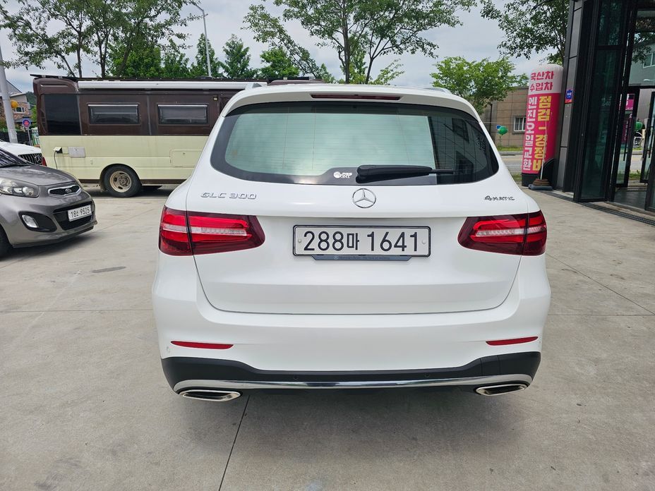Mercedes-Benz GLC-Class 2019