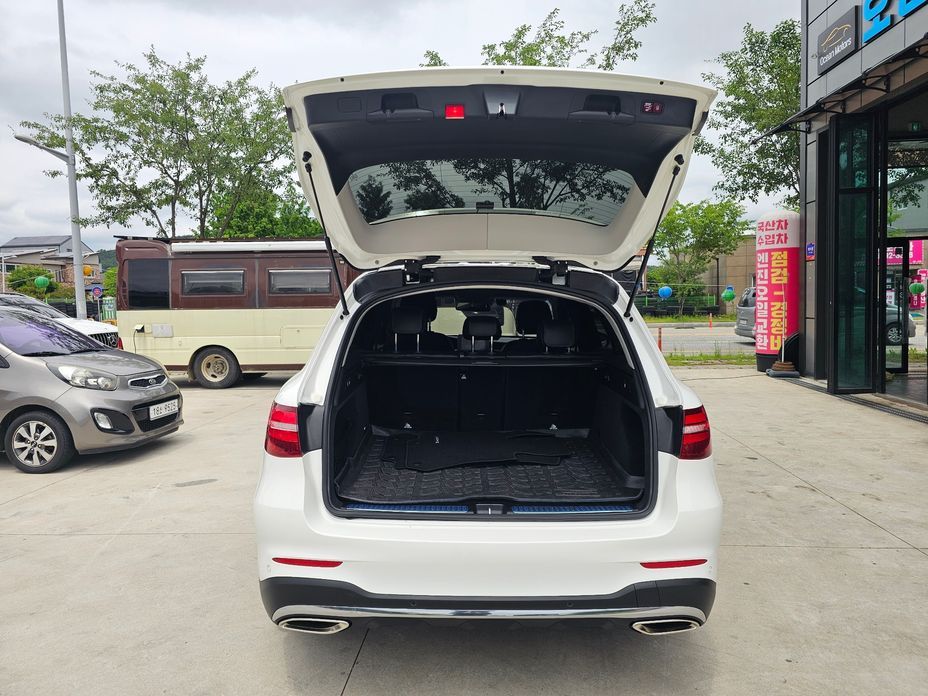 Mercedes-Benz GLC-Class 2019