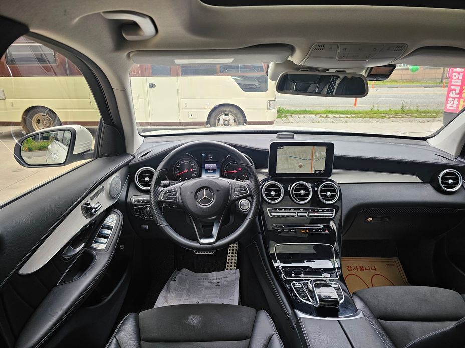 Mercedes-Benz GLC-Class 2019