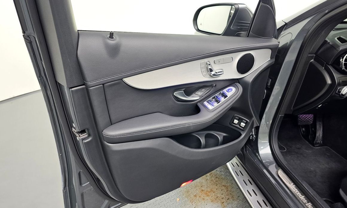 Mercedes-Benz GLC-Class 2020