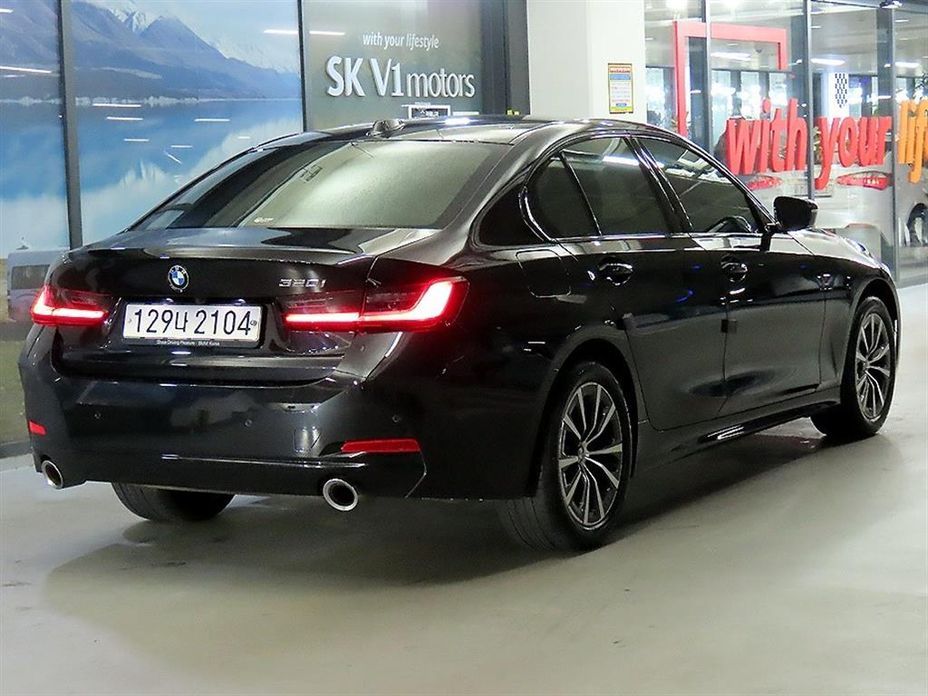 BMW 3-Series 2023