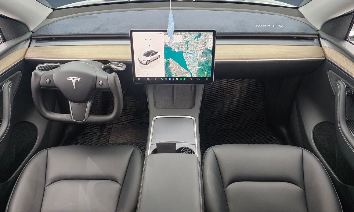 Tesla Model Y 2023