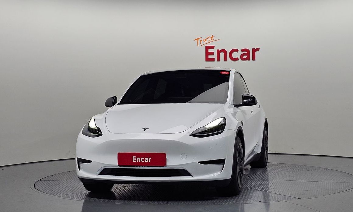 Tesla Model Y 2023