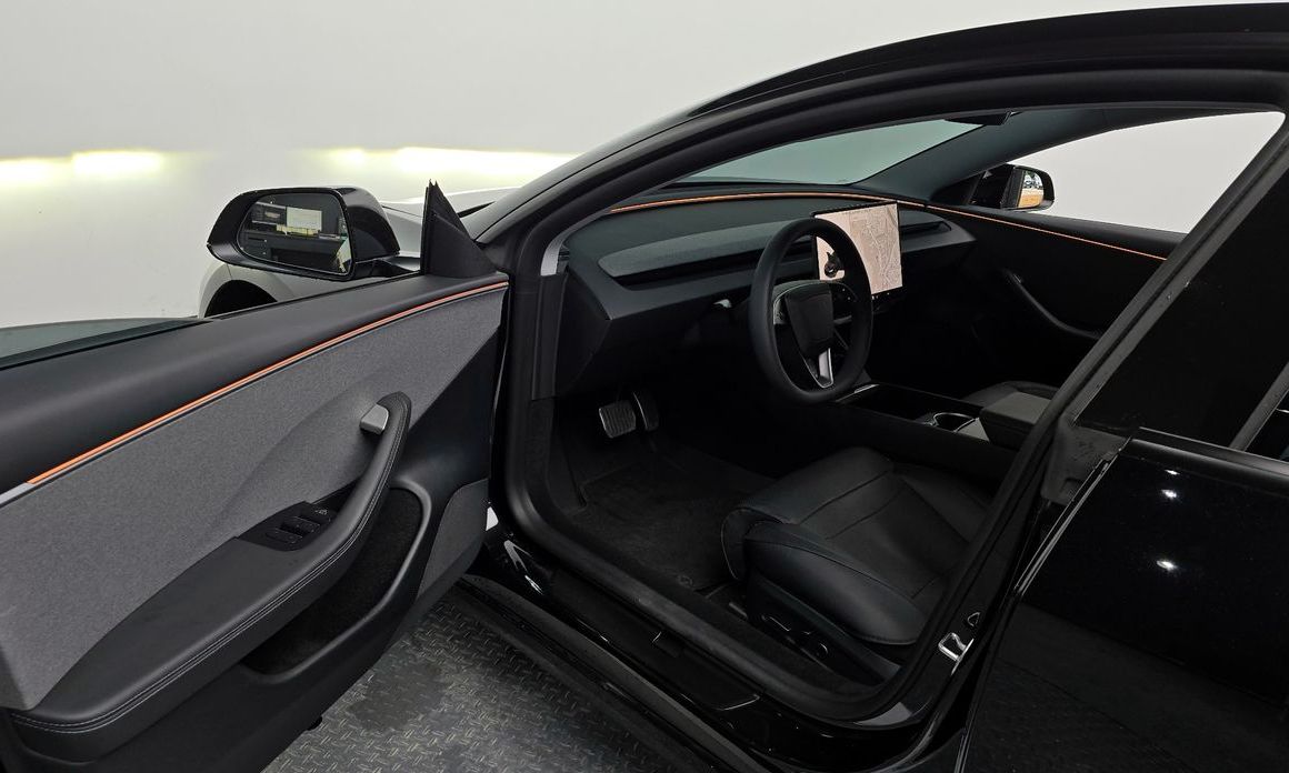 Tesla Model 3 2025
