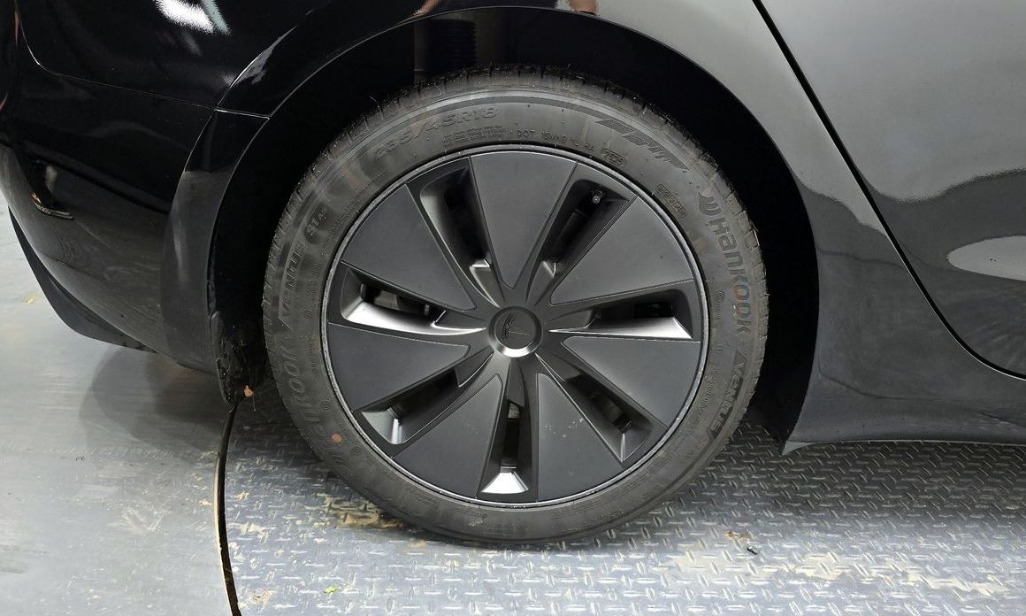 Tesla Model 3 2025