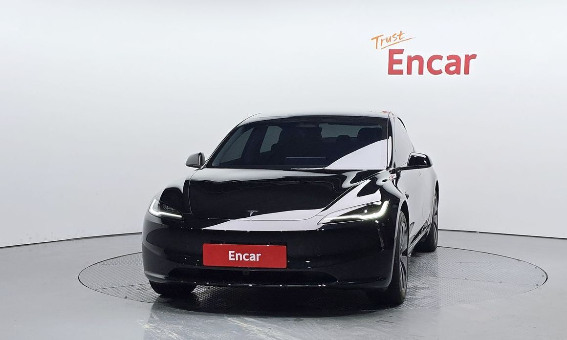 Tesla Model 3 2025