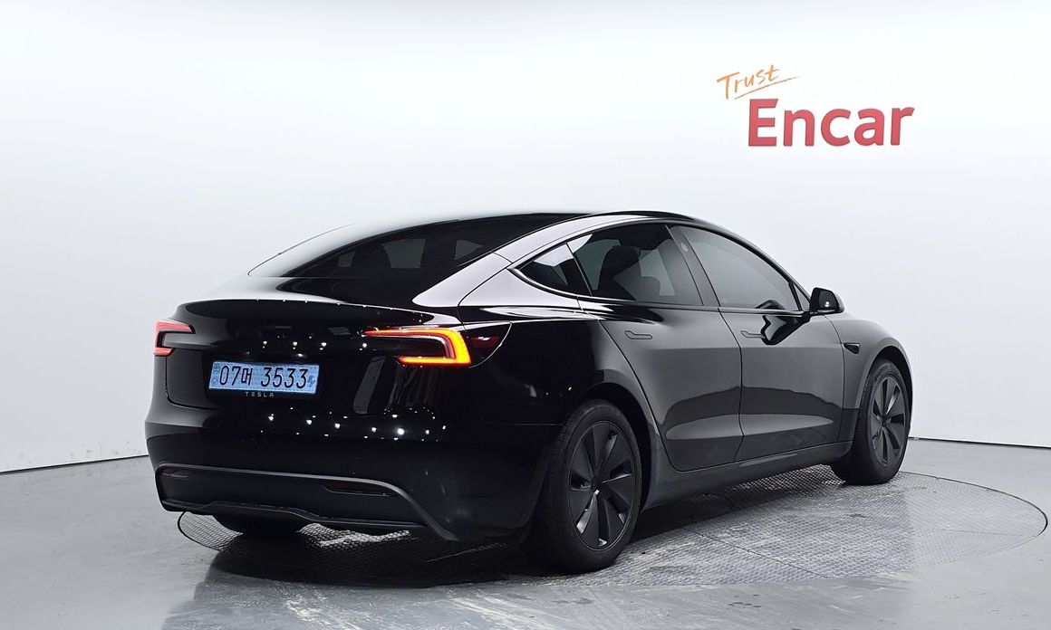 Tesla Model 3 2025