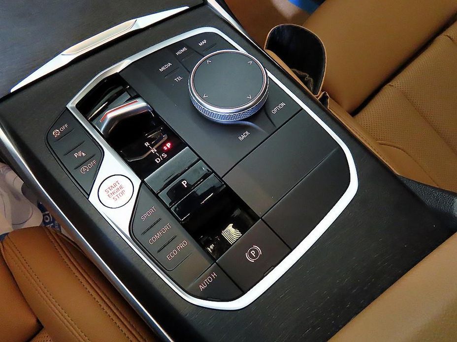 BMW 3-Series 2023