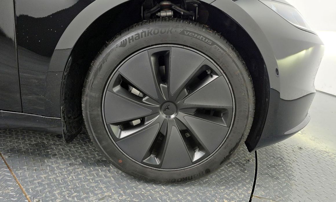 Tesla Model 3 2025