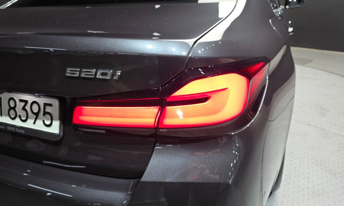 BMW 5-Series 2022