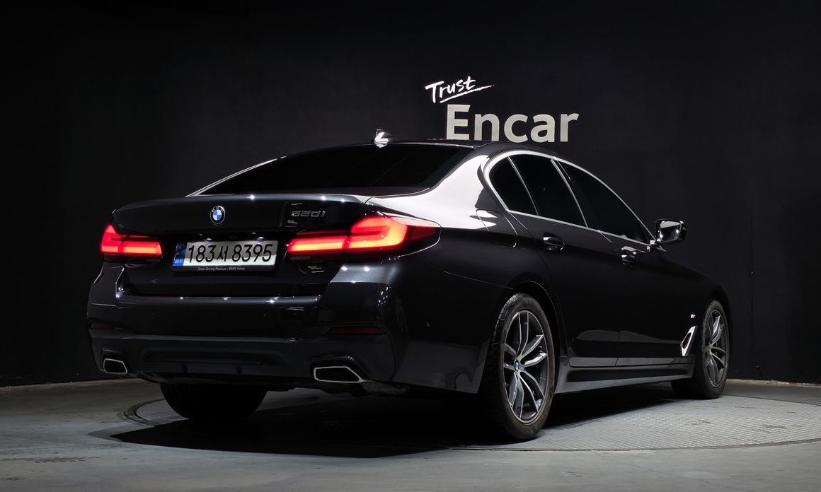 BMW 5-Series 2022