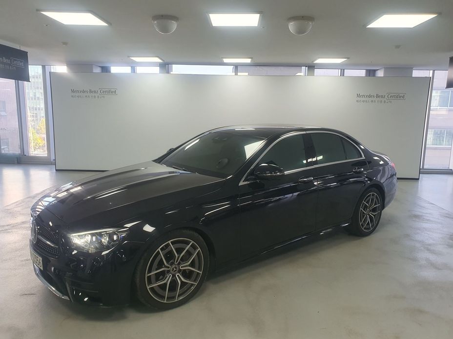 Mercedes-Benz E-Class 2021