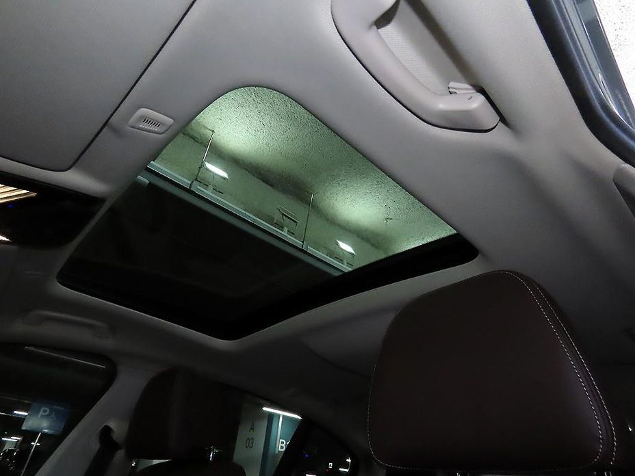 BMW 5-Series 2023