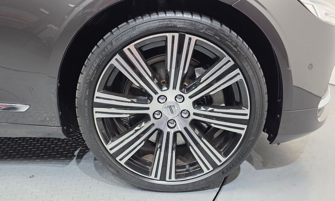 Volvo S90 2023