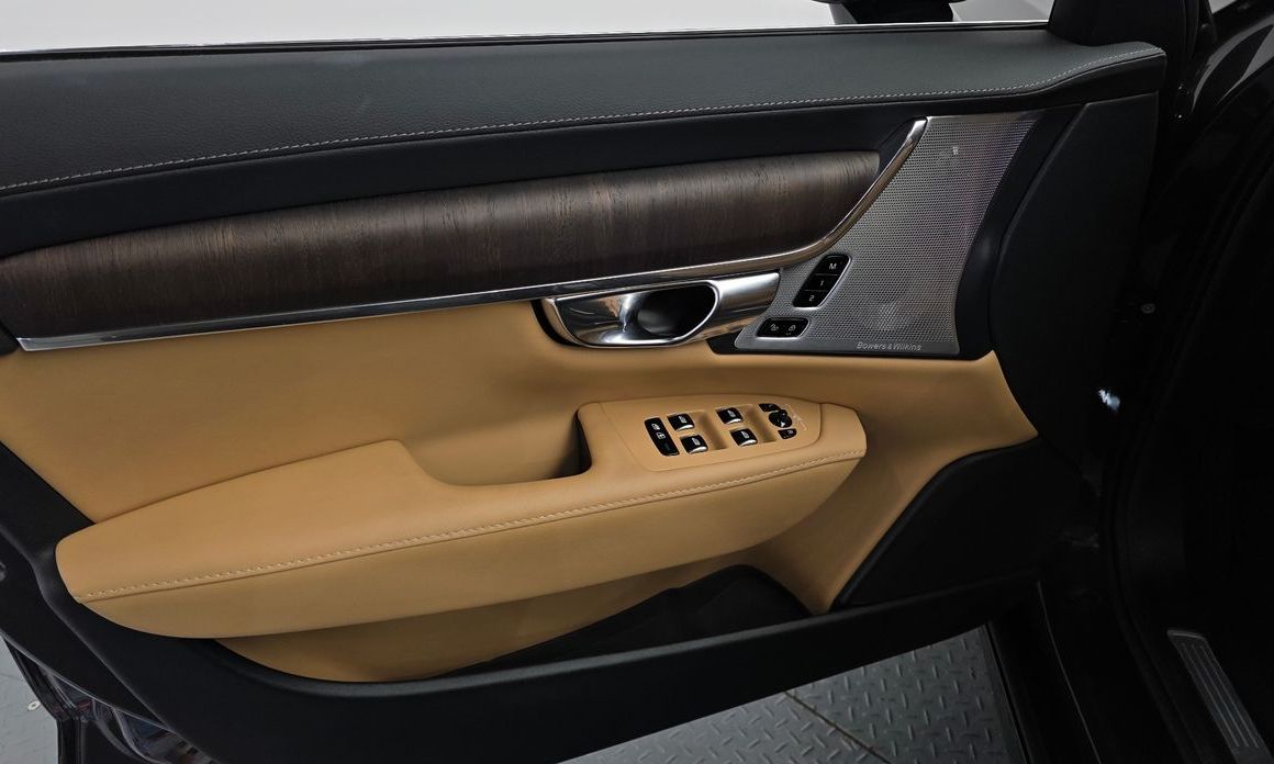 Volvo S90 2023