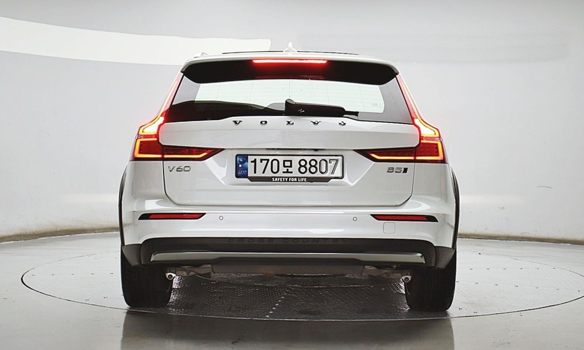 Volvo V60 2023