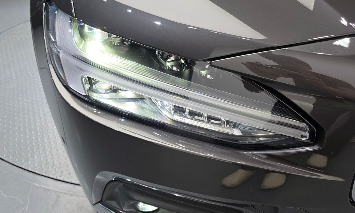 Volvo S90 2023