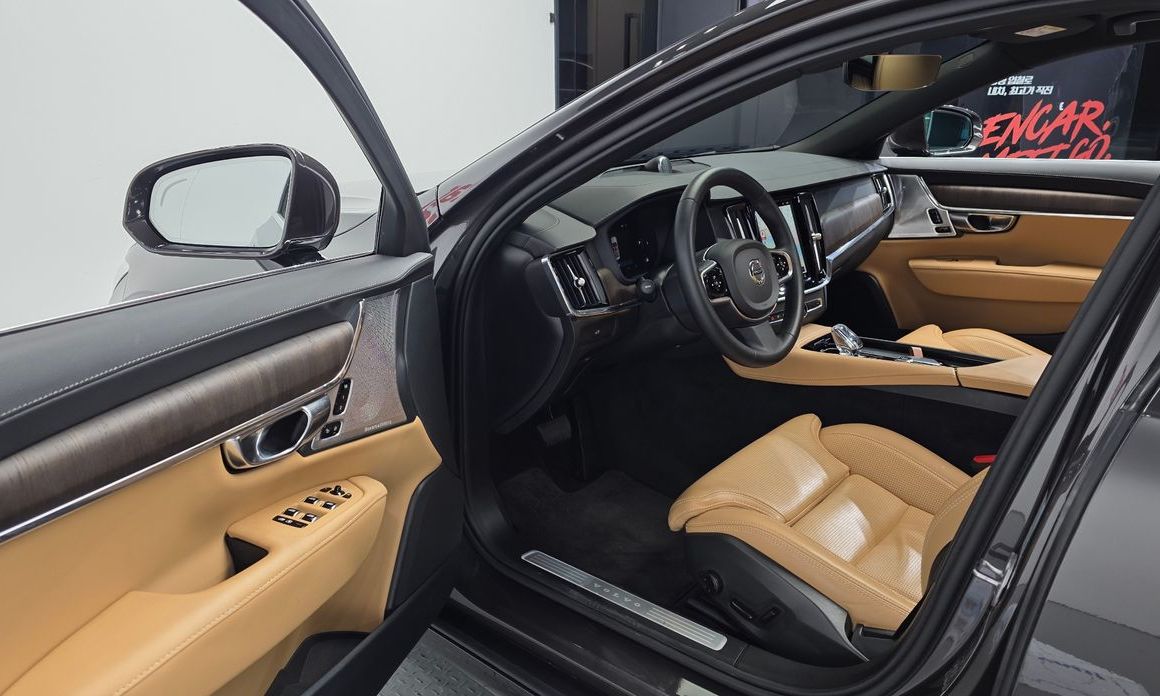 Volvo S90 2023