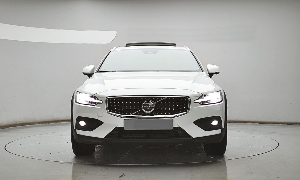 Volvo V60 2023