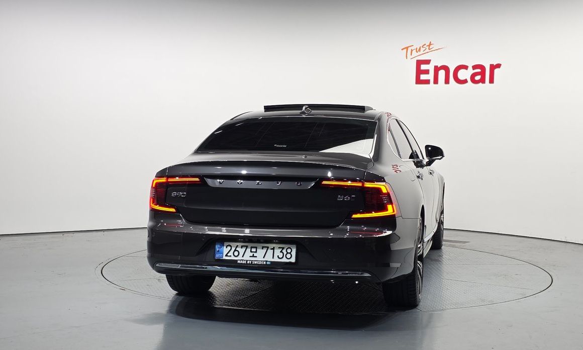 Volvo S90 2023