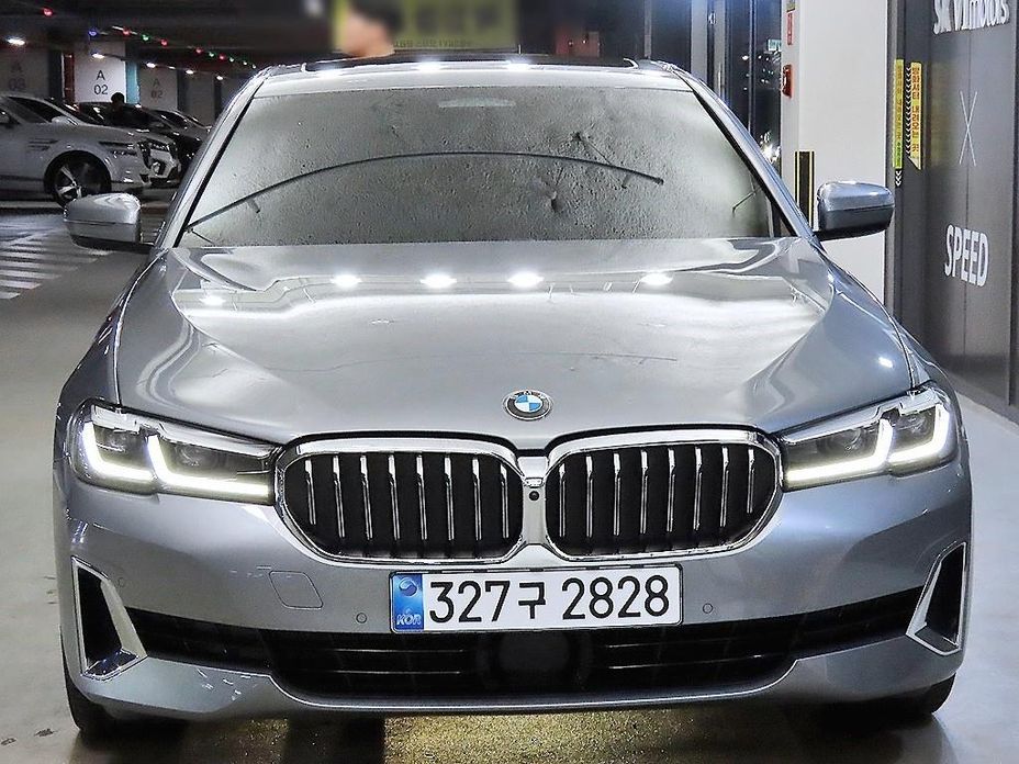 BMW 5-Series 2023