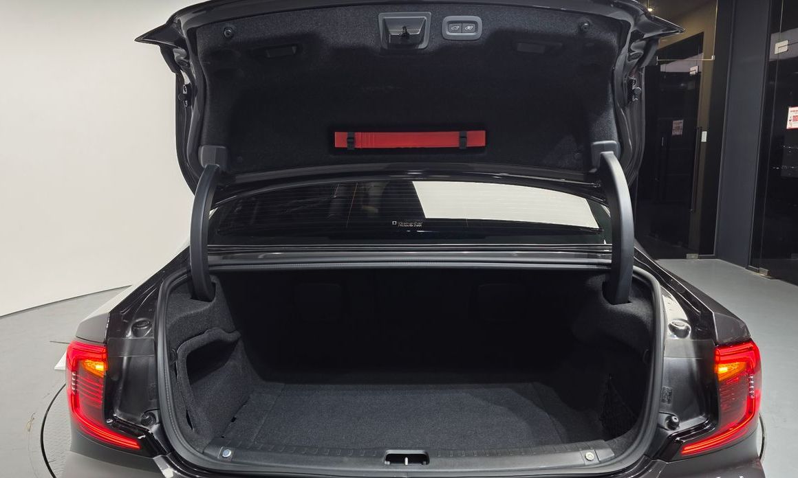 Volvo S90 2023