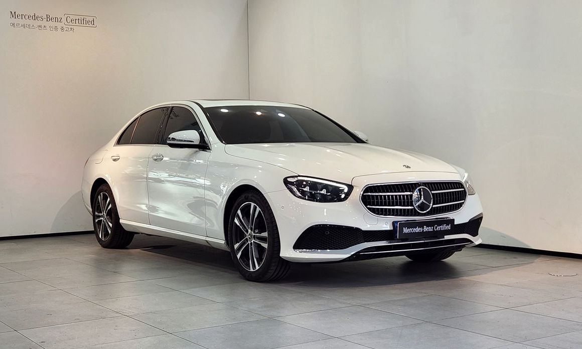 Mercedes-Benz E-Class 2023