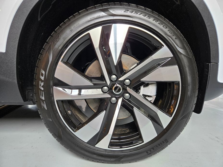 Volvo XC40 2026
