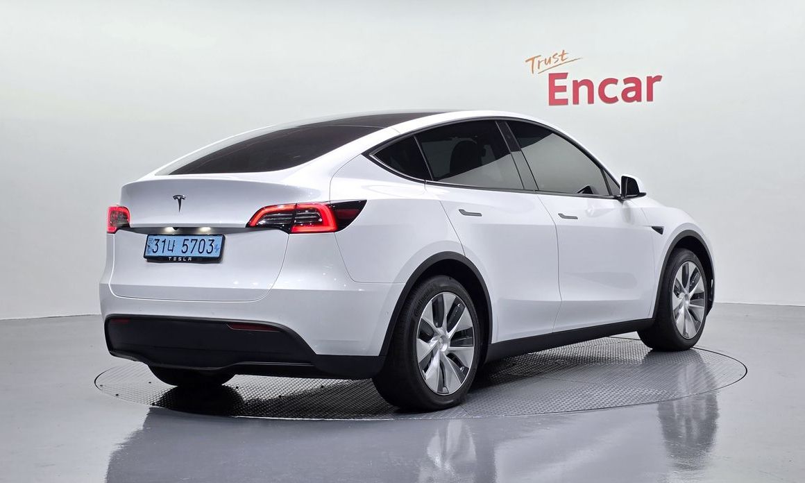 Tesla Model Y 2021