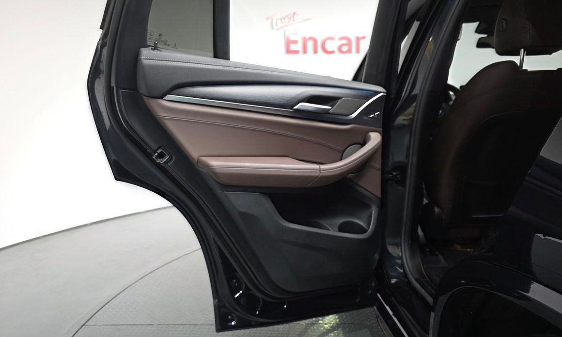 BMW iX3 2023