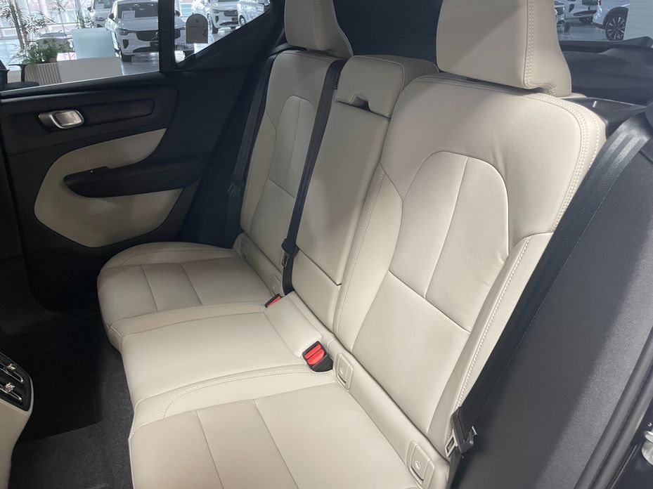 Volvo XC40 2026