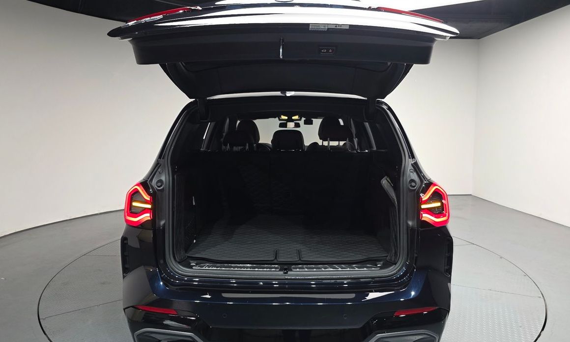 BMW iX3 2023