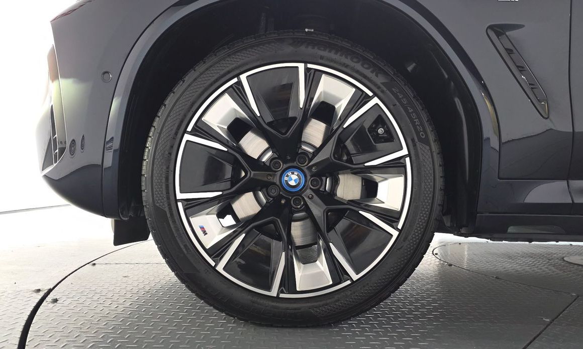 BMW iX3 2023