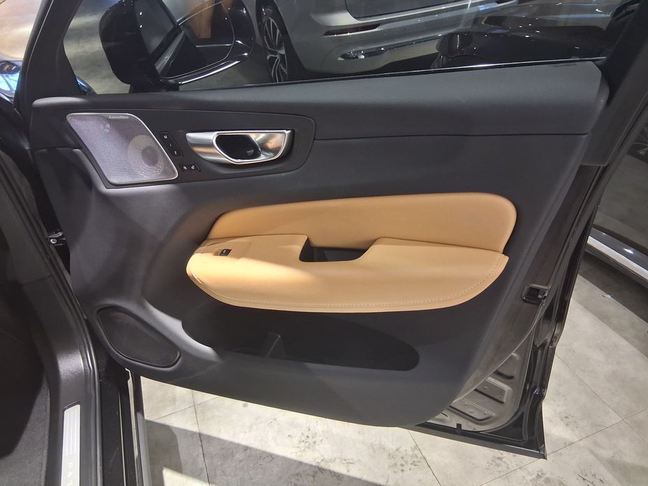 Volvo XC60 2024