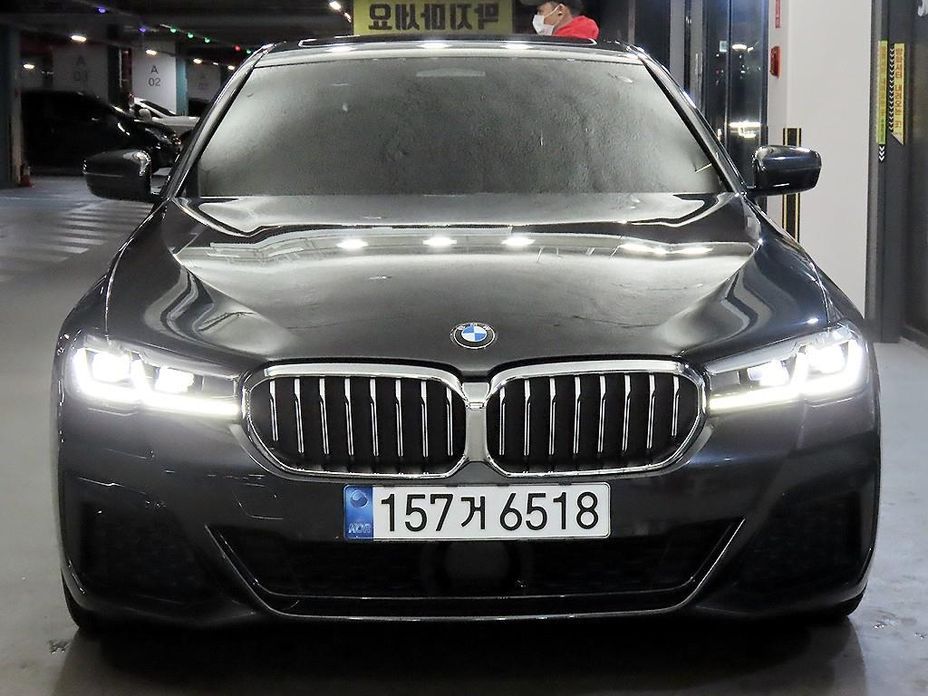 BMW 5-Series 2022