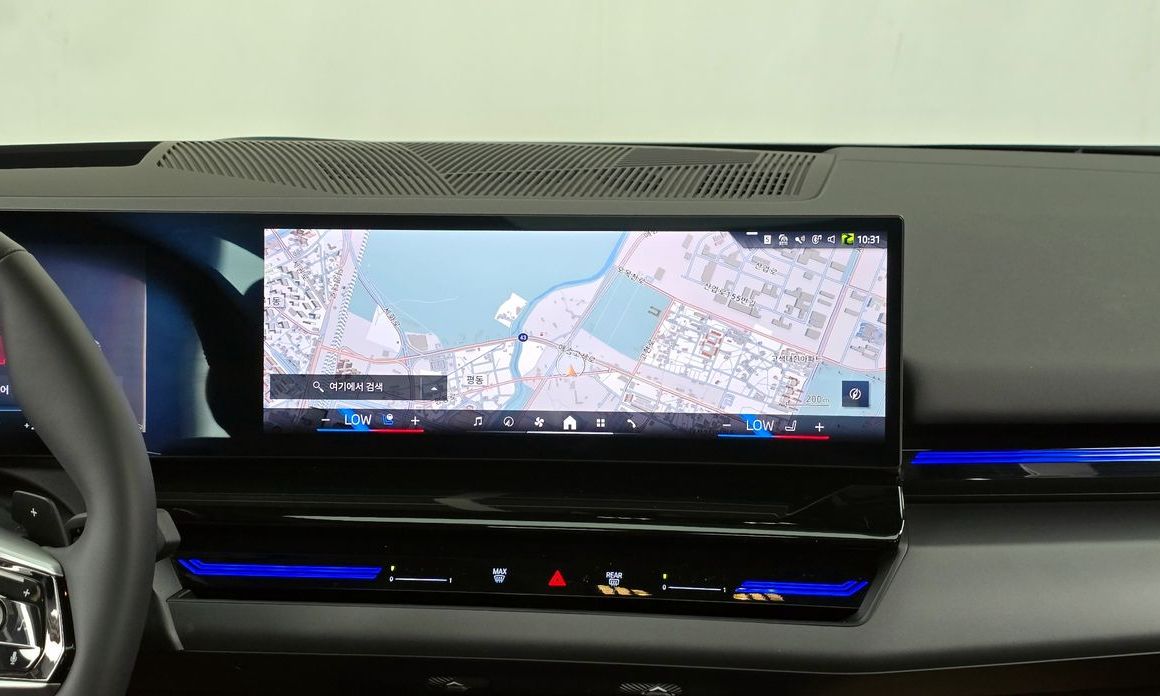 BMW 5-Series 2024