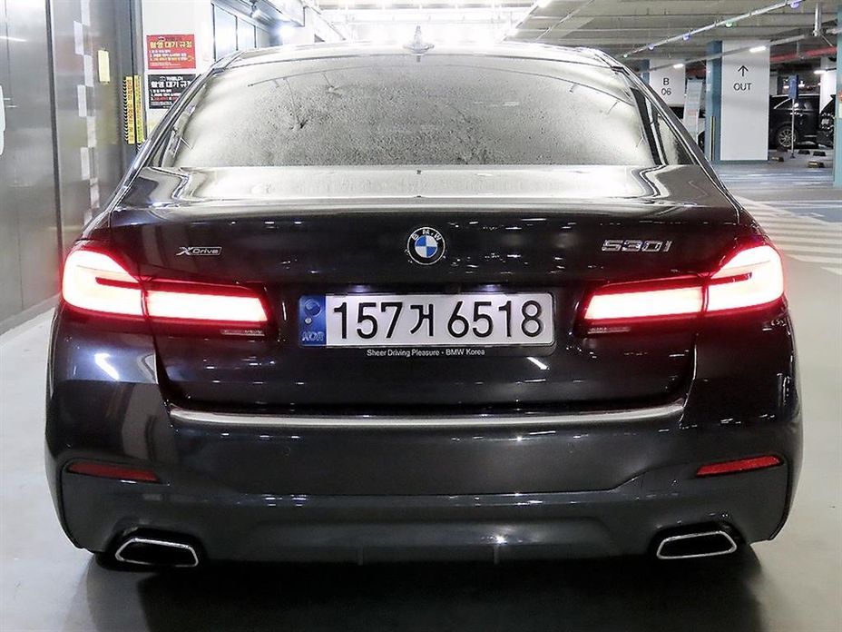 BMW 5-Series 2022
