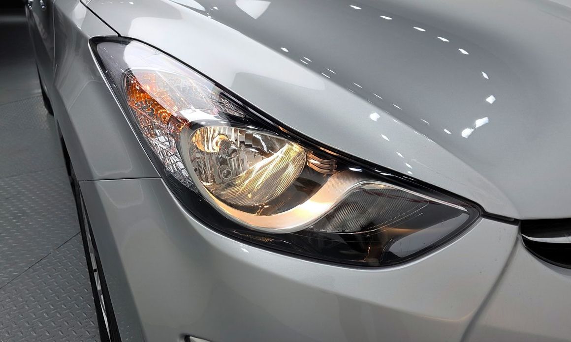 Hyundai AVANTE 2012