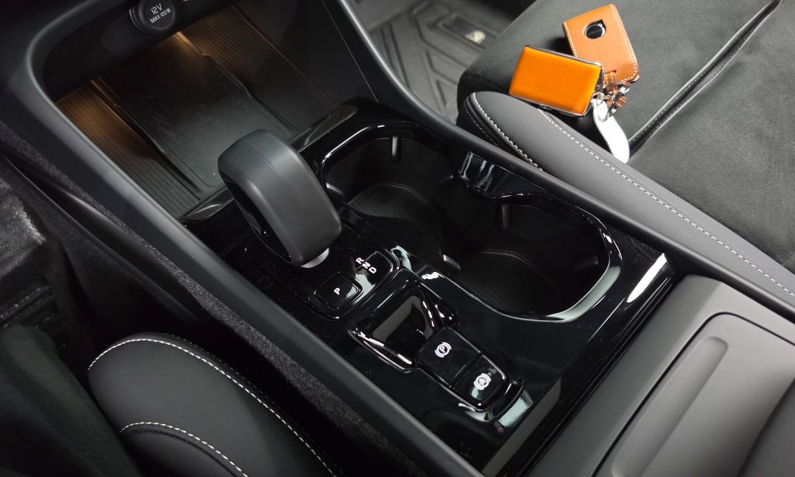 Volvo XC40 2025
