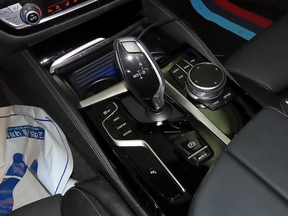 BMW 5-Series 2022