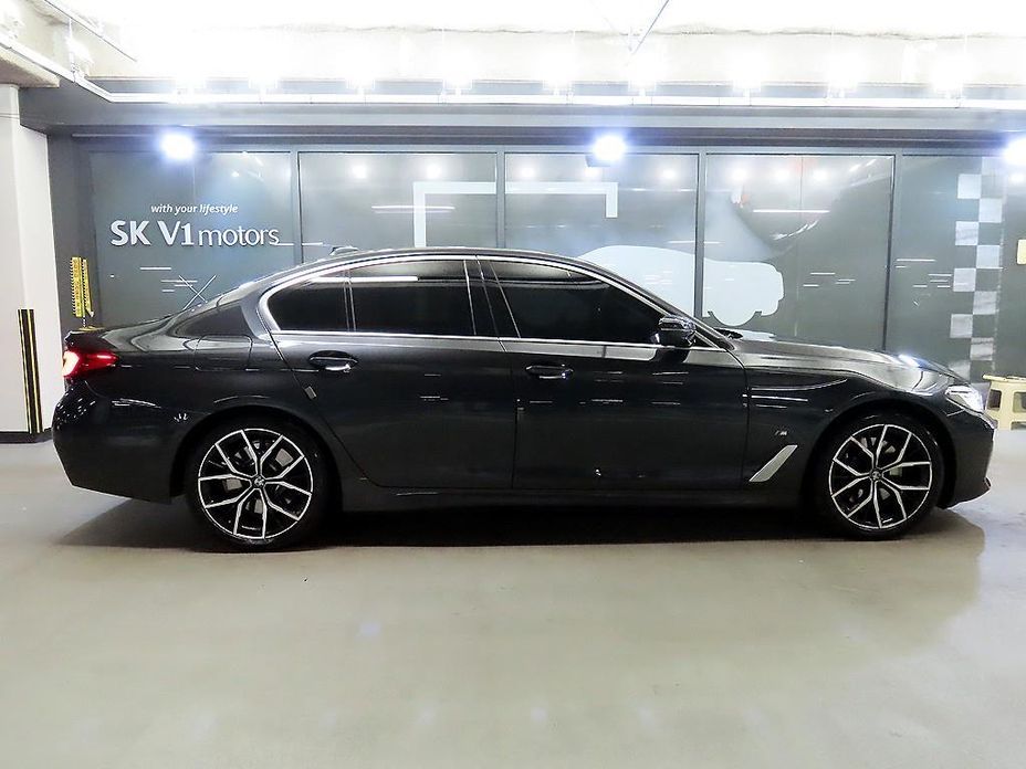 BMW 5-Series 2022