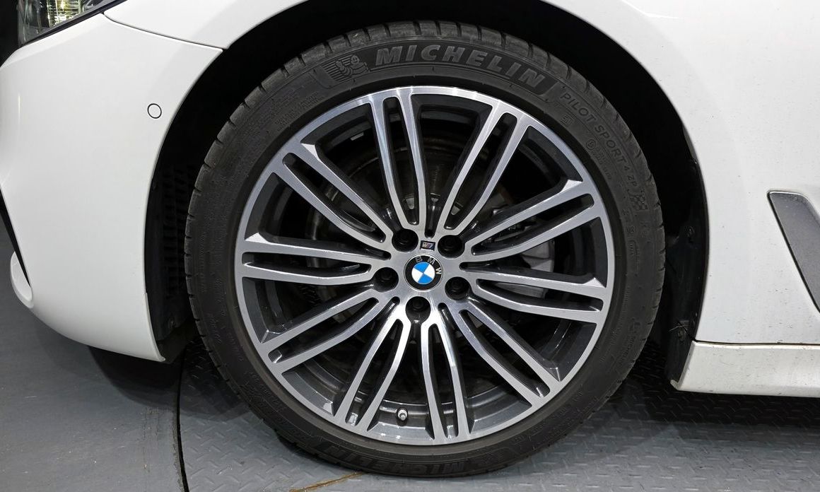 BMW 5-Series 2020