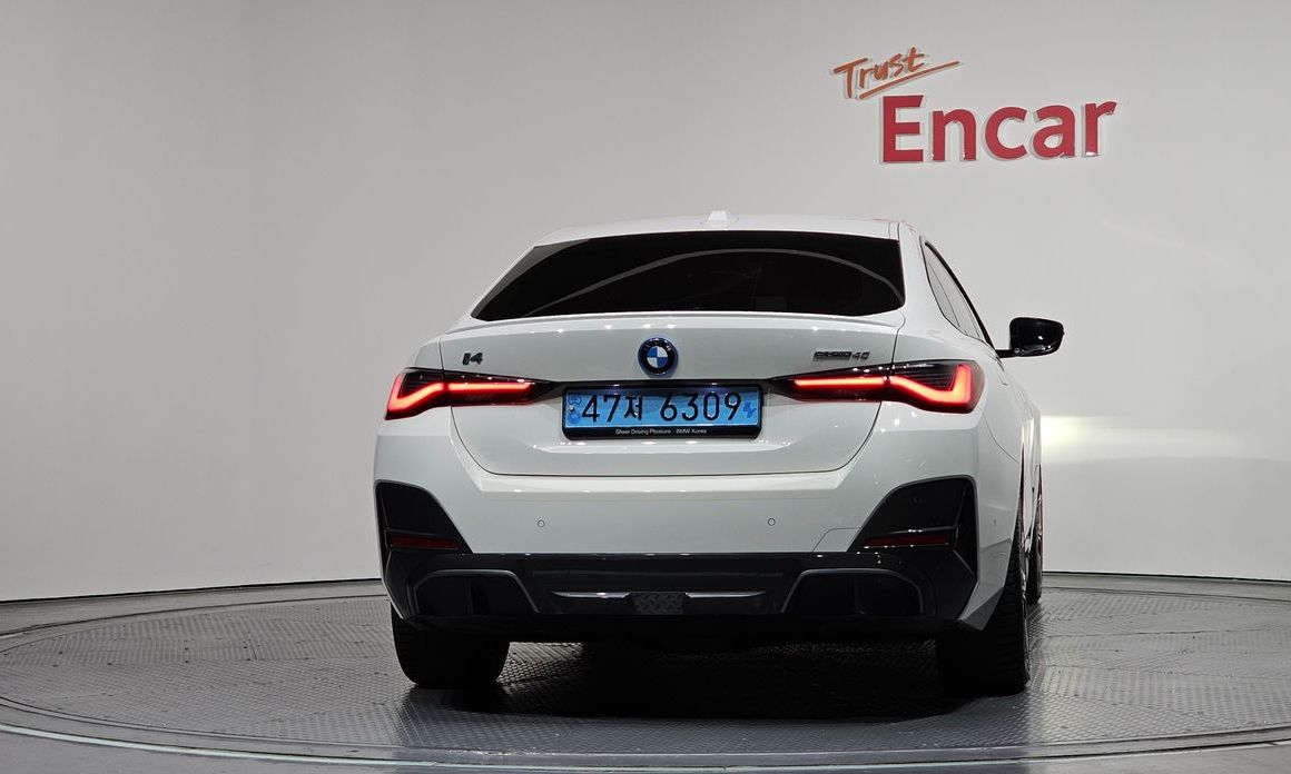BMW i4 2023