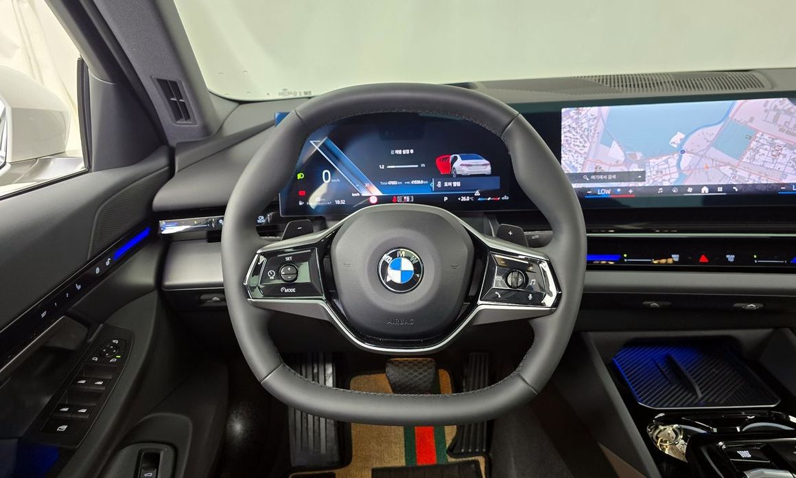 BMW 5-Series 2024