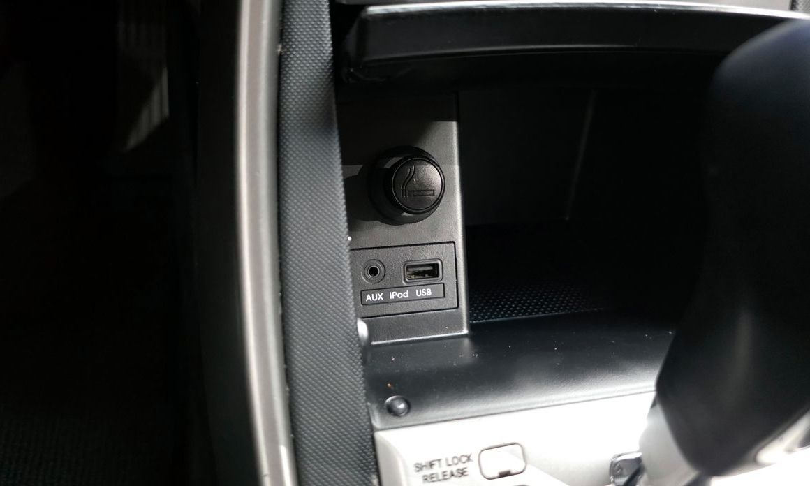 Hyundai AVANTE 2012