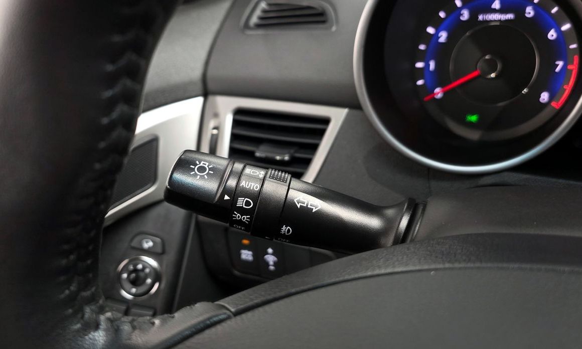 Hyundai AVANTE 2012