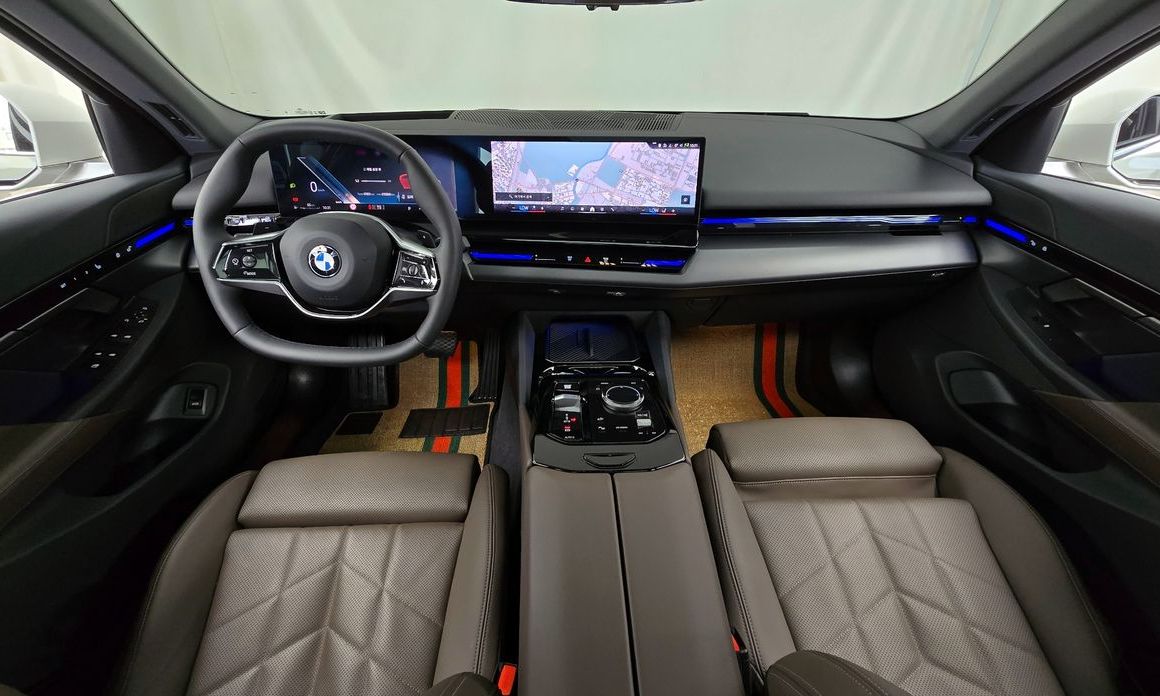 BMW 5-Series 2024